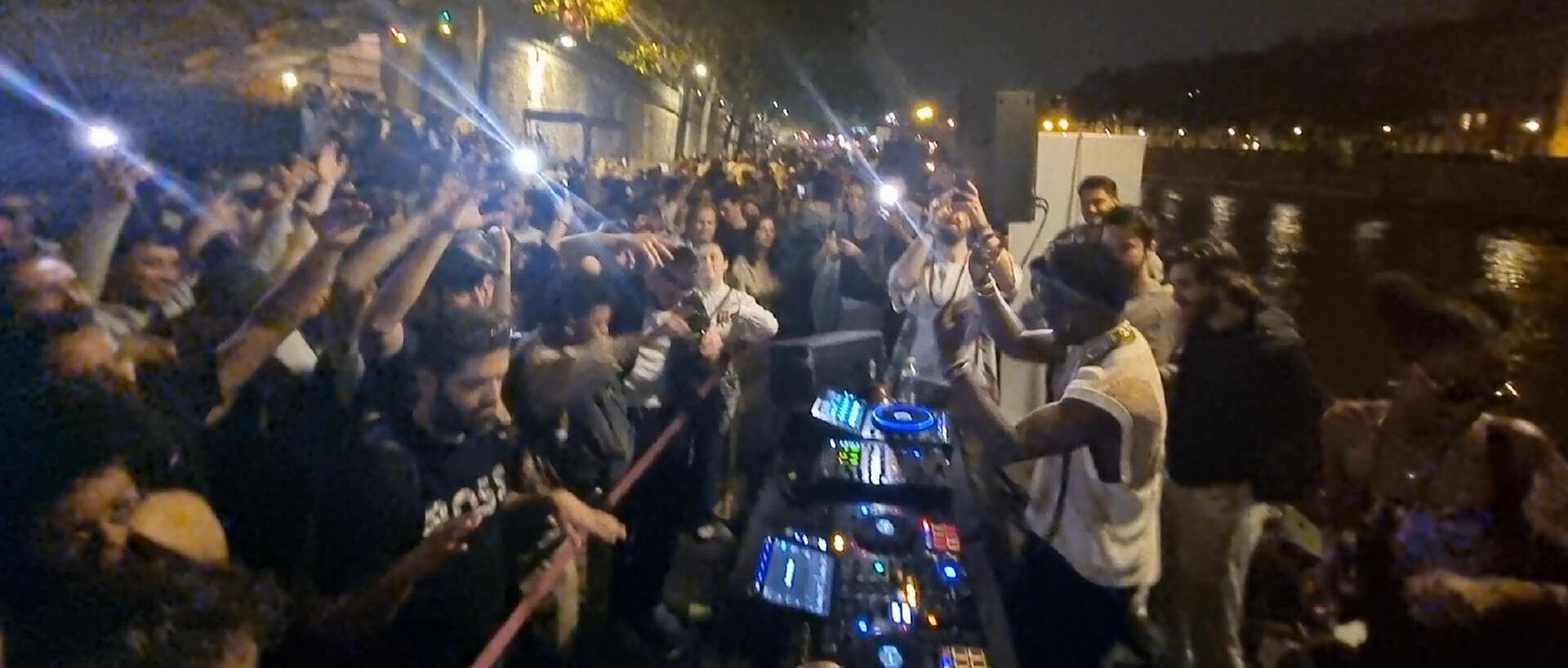 PARIS